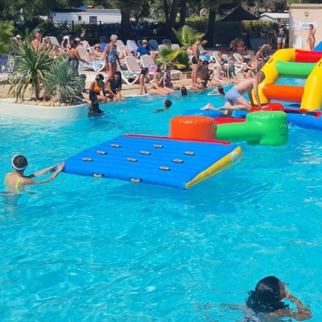 Rampe d'accès pour jeux aquatiques gonflables