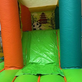 Petit Château Gonflable Panda