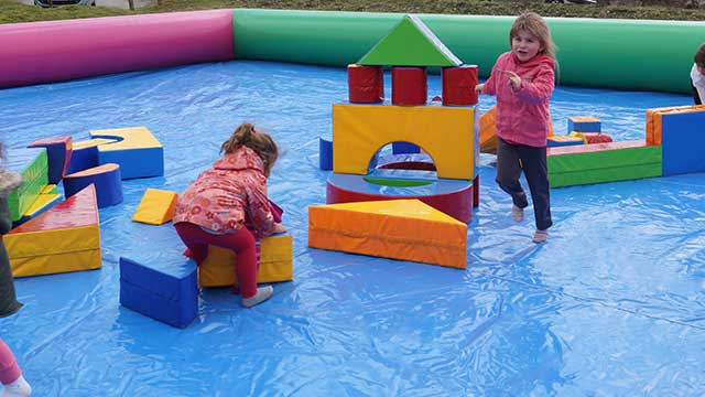 Jeu de construction géant pour enfants