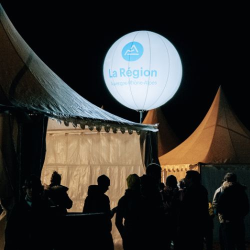 Bulle sur perche gonflable