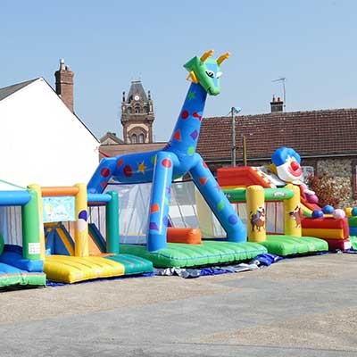 400 jeux gonflables de piscine au choix