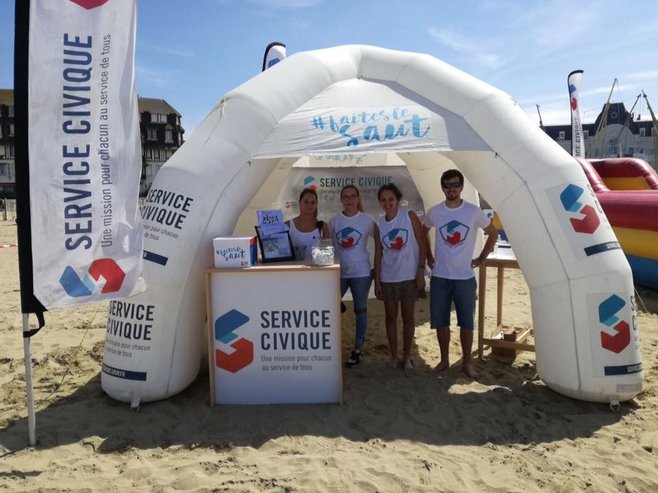 Tente Gonflable Igloo - Service Civique - NRJ Summer Tour