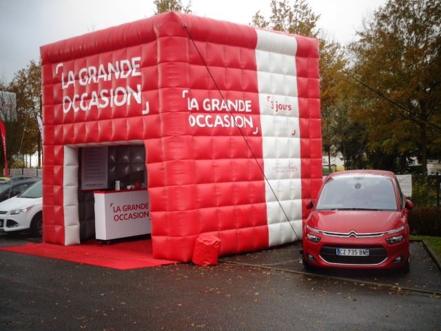 Tente Gonflable - La Grande Occasion Citroën