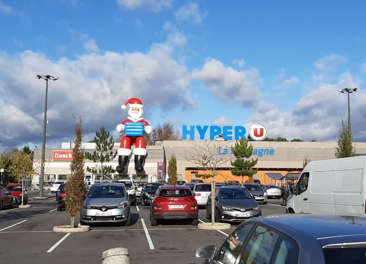 Père Noël Gonflable Géant - Hyper U
