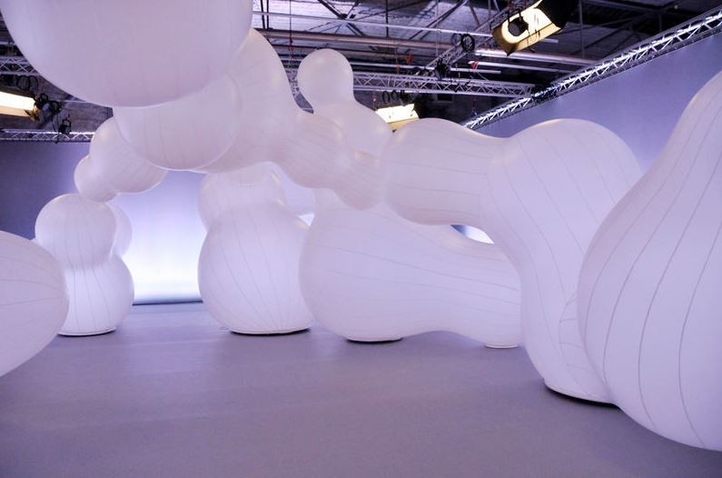 Décors Gonflables pour Cinéma - Film L'Amant Double